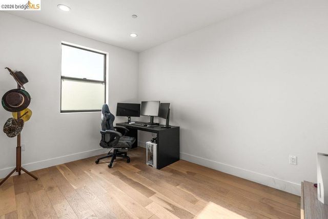 6503 N Contour LN, North Hollywood, CA 91606
