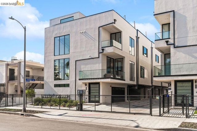 6503 N Contour LN, North Hollywood, CA 91606