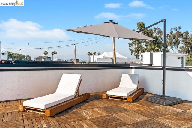 6503 N Contour LN, North Hollywood, CA 91606