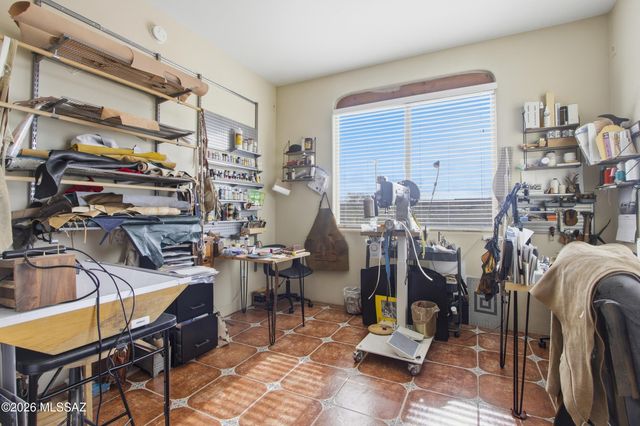 7879 W Spiney Lizard Place, Tucson, AZ 85735