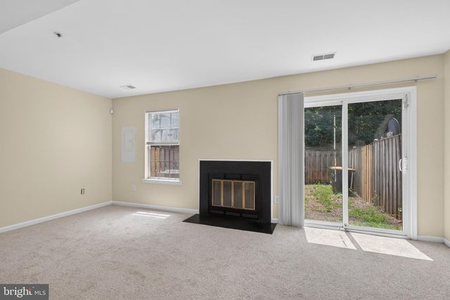 1806 RYDERWOOD, Landover, MD 20785