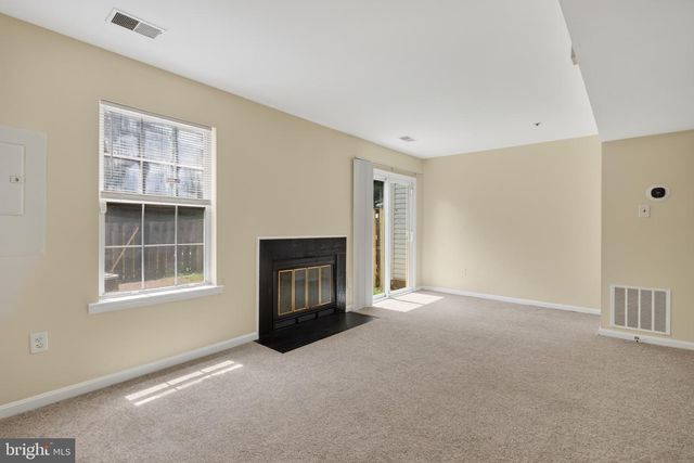 1806 RYDERWOOD, Landover, MD 20785