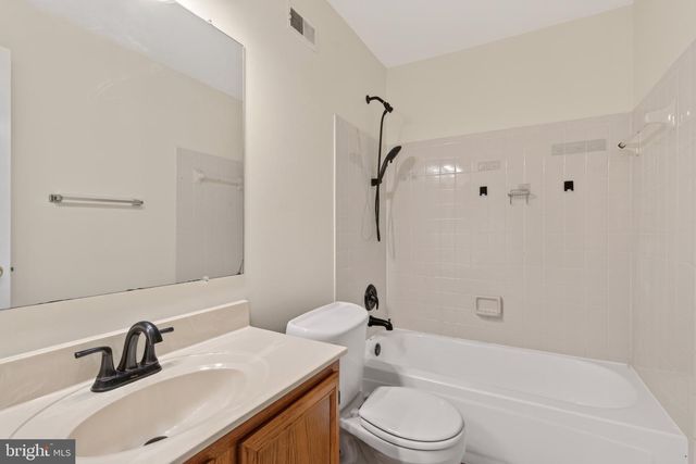 1806 RYDERWOOD, Landover, MD 20785