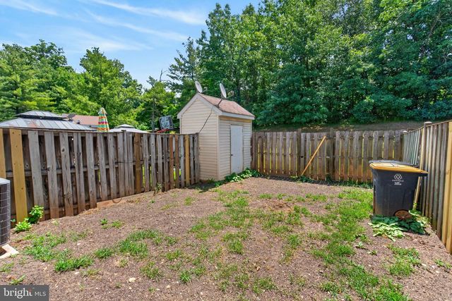 1806 RYDERWOOD, Landover, MD 20785