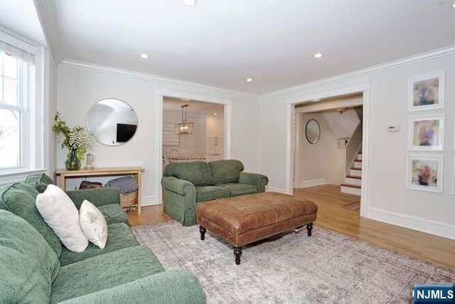 7 Madison Heights, Wyckoff, NJ 07481