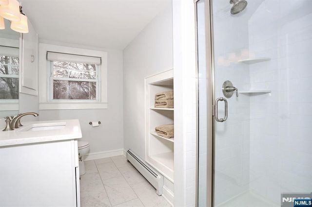 7 Madison Heights, Wyckoff, NJ 07481
