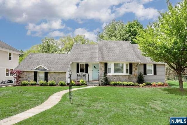 7 Madison Heights, Wyckoff, NJ 07481