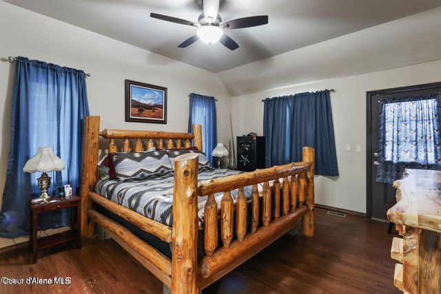 4058 W Seasons RD, Rathdrum, ID 83858