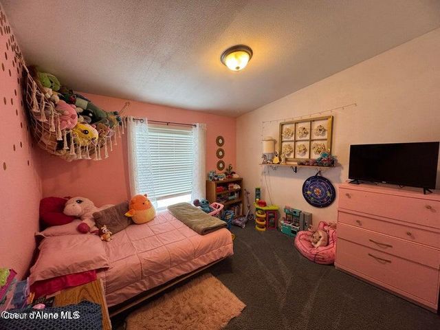 4058 W Seasons RD, Rathdrum, ID 83858