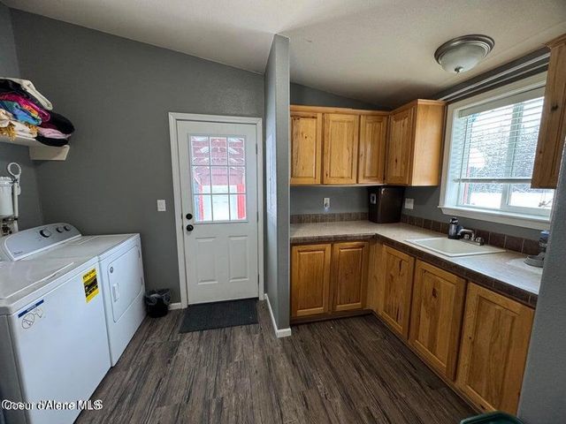 4058 W Seasons RD, Rathdrum, ID 83858