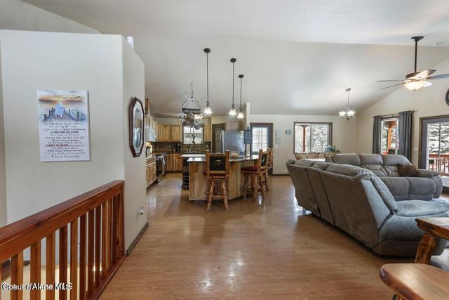 4058 W Seasons RD, Rathdrum, ID 83858
