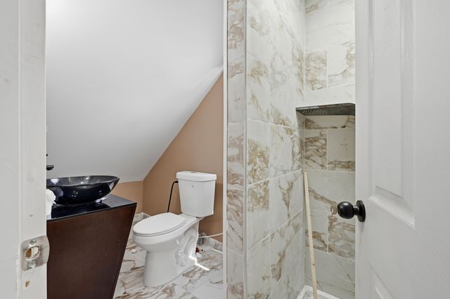 17916 Arlington Street, Hamtramck, MI 48212