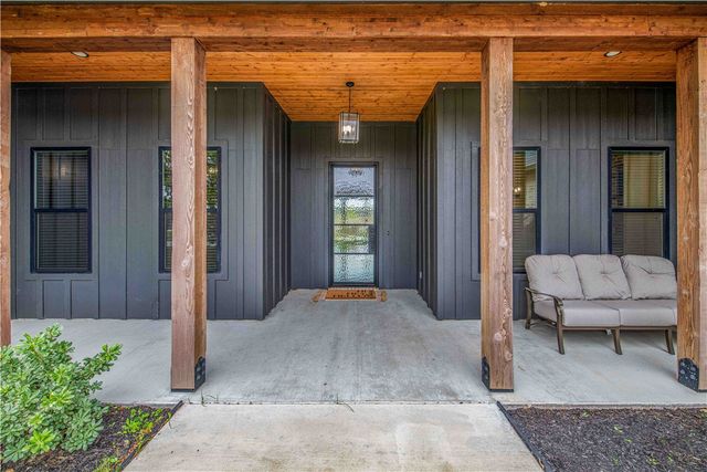 7532 Marys Way, Bryan, TX 77808