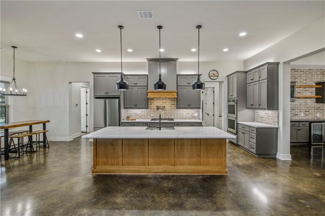 7532 Marys Way, Bryan, TX 77808