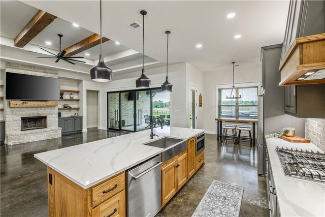 7532 Marys Way, Bryan, TX 77808