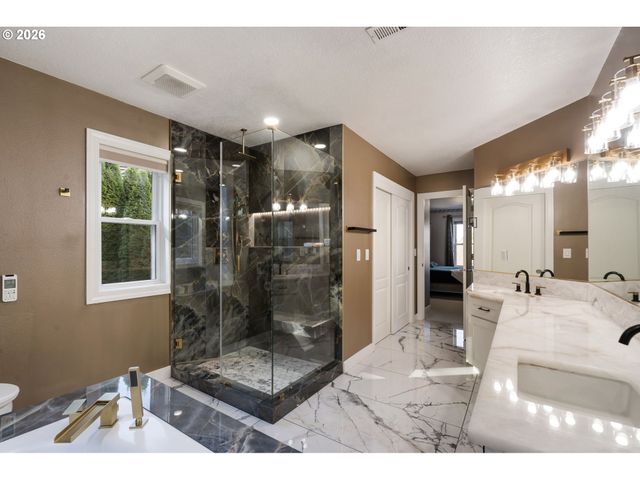 3134 Nw SPENCER St, Portland, OR 97229