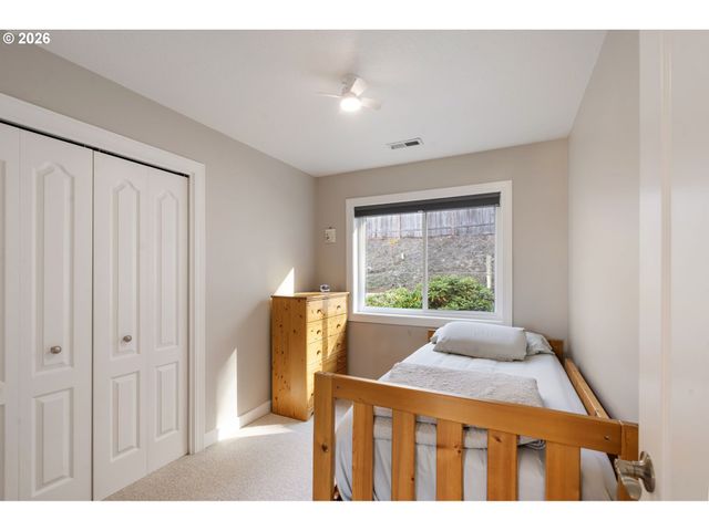 3134 Nw SPENCER St, Portland, OR 97229