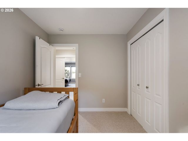 3134 Nw SPENCER St, Portland, OR 97229