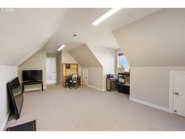 3134 Nw SPENCER St, Portland, OR 97229