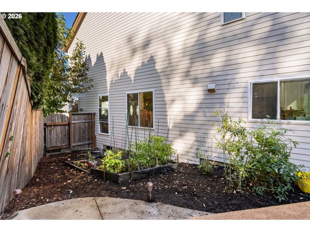 3134 Nw SPENCER St, Portland, OR 97229