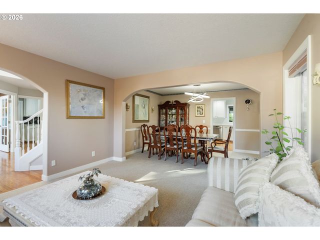 3134 Nw SPENCER St, Portland, OR 97229