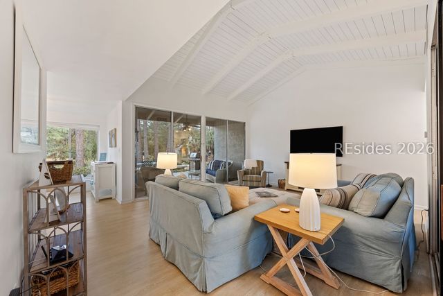 226 S Sea Pines Dr Apt 1592, Hilton Head Island, SC 29928