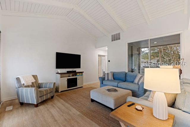 226 S Sea Pines Dr Apt 1592, Hilton Head Island, SC 29928