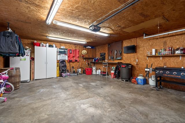 624 Kendra Dr, Smithville, TN 37166