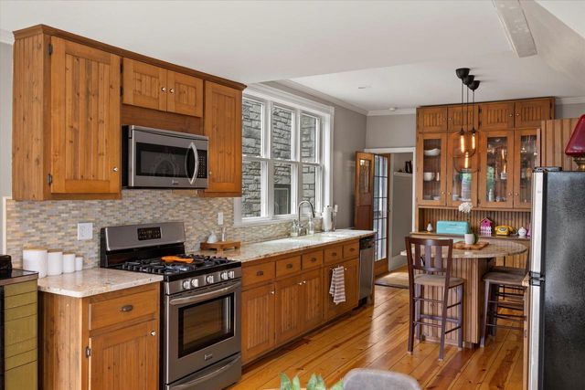 3146 S Kinnickinnic AVENUE, Milwaukee, WI 53207