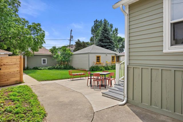 3146 S Kinnickinnic AVENUE, Milwaukee, WI 53207