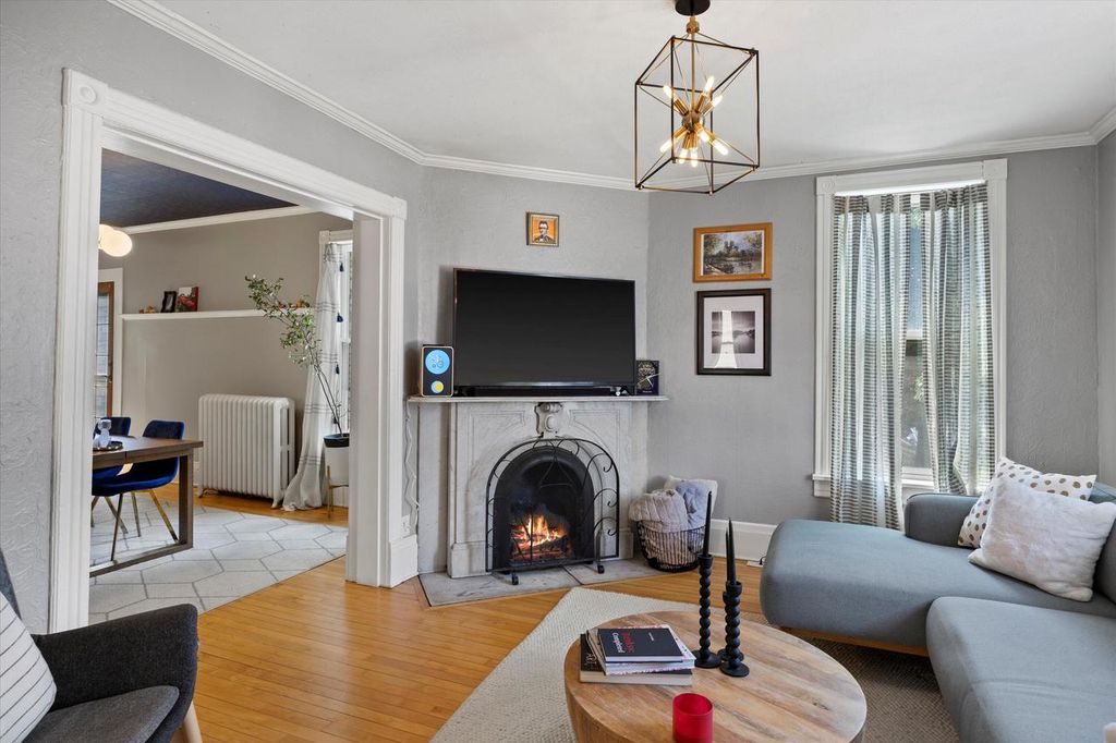 3146 S Kinnickinnic AVENUE, Milwaukee, WI 53207