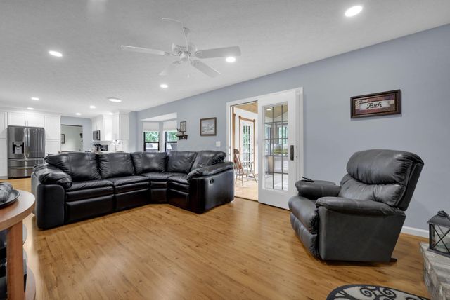 12404 Woodsfield Circle NW, Pickerington, OH 43147