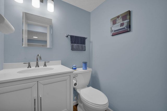 12404 Woodsfield Circle NW, Pickerington, OH 43147