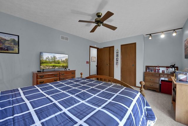 12404 Woodsfield Circle NW, Pickerington, OH 43147