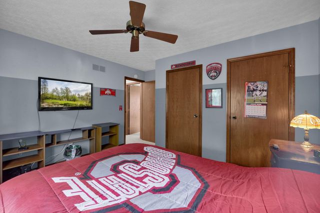 12404 Woodsfield Circle NW, Pickerington, OH 43147