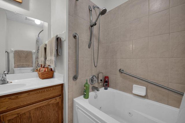 12404 Woodsfield Circle NW, Pickerington, OH 43147