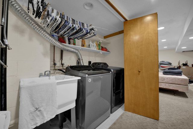 12404 Woodsfield Circle NW, Pickerington, OH 43147