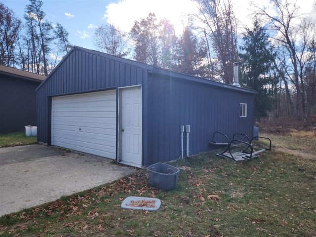 9279 S Forman Road, Baldwin, MI 49304