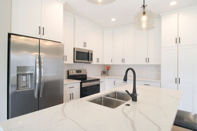 858 Bucknell Lane SE, Stewartville, MN 55976