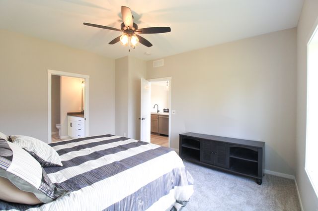 858 Bucknell Lane SE, Stewartville, MN 55976