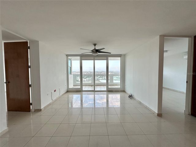 576 Av ARTERIAL B PH-S, San Juan, PR 00918