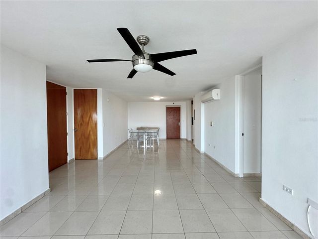 576 Av ARTERIAL B PH-S, San Juan, PR 00918
