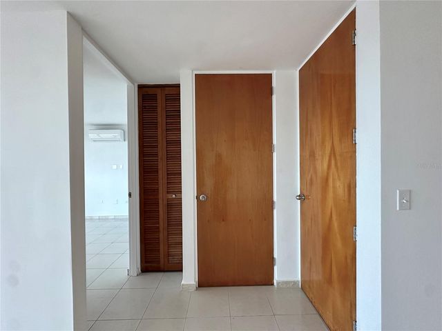 576 Av ARTERIAL B PH-S, San Juan, PR 00918