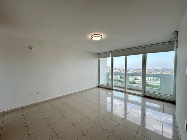 576 Av ARTERIAL B PH-S, San Juan, PR 00918