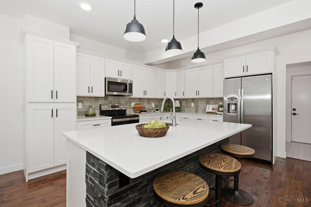 4718 Ward Street, Cincinnati, OH 45227