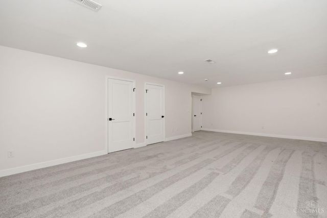 4718 Ward Street, Cincinnati, OH 45227