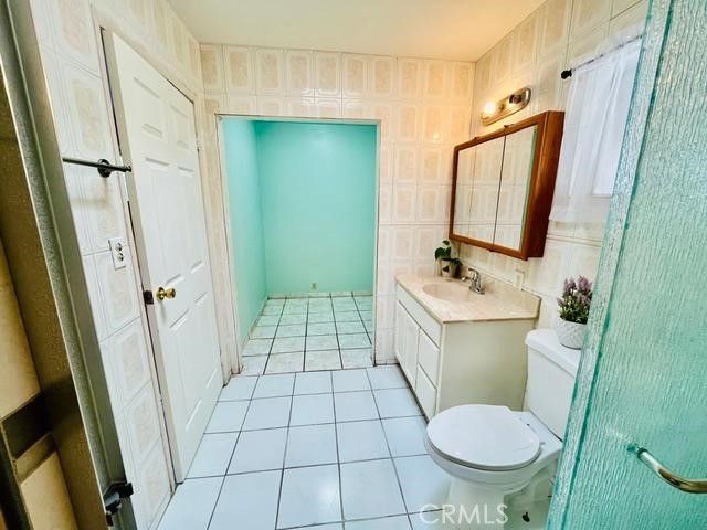 12022 207th, Lakewood, CA 90715