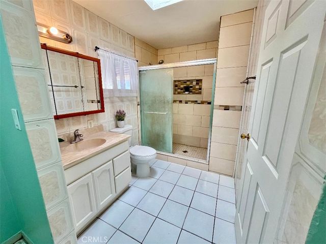 12022 207th, Lakewood, CA 90715