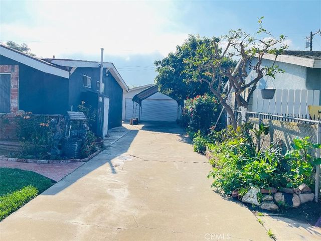 12022 207th, Lakewood, CA 90715