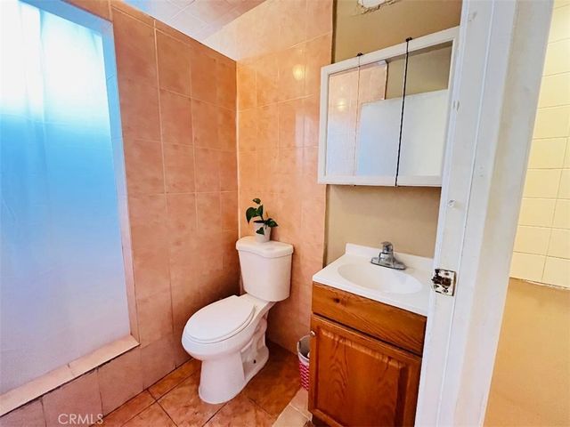 12022 207th, Lakewood, CA 90715